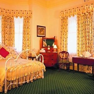 Christina Queen Room